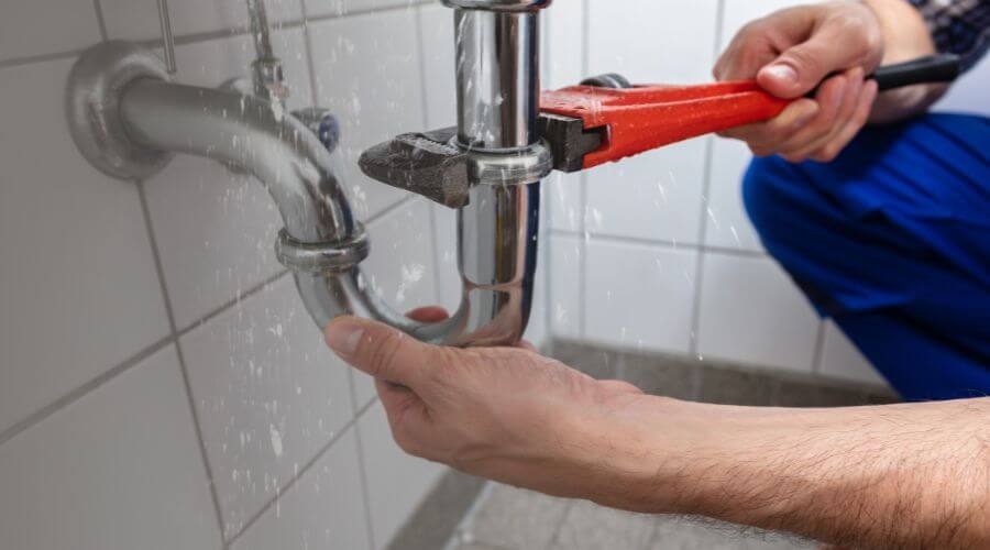 Expert burst pipe repair services in Garwin, IA